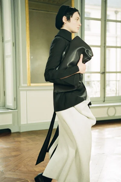 Look 24